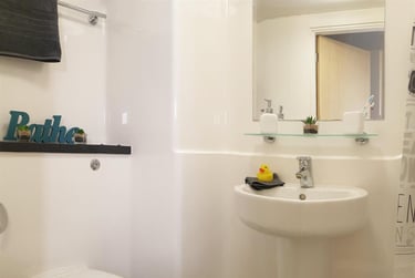 1 bed flat, Ashby Road, City Centre, Loughborough, LE113QU - Image 4